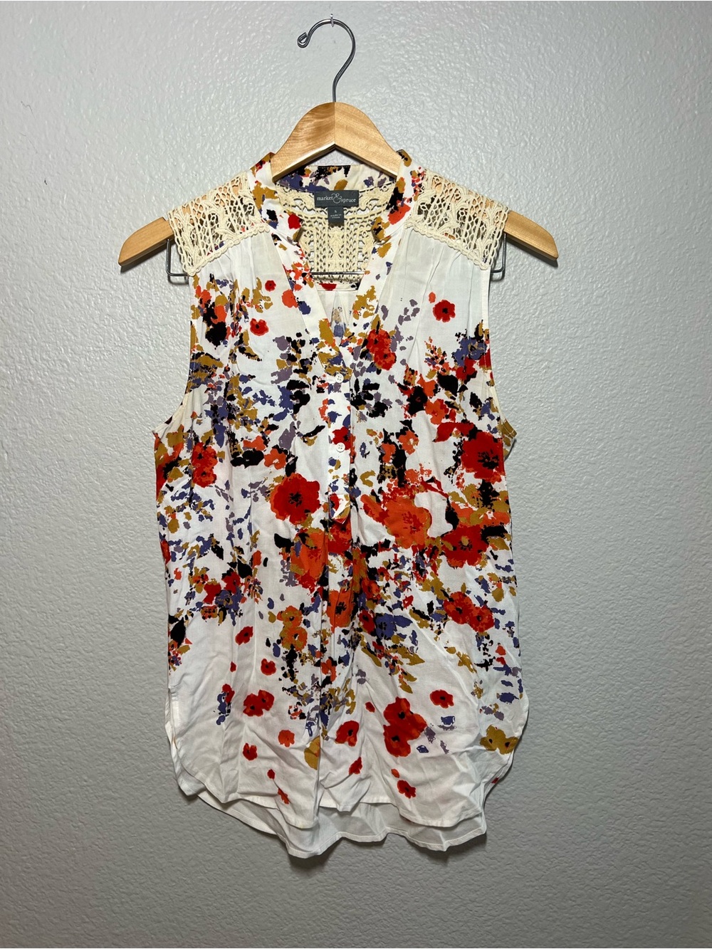 Market & Spruce Floral Sleeveless Blouse – Size Small